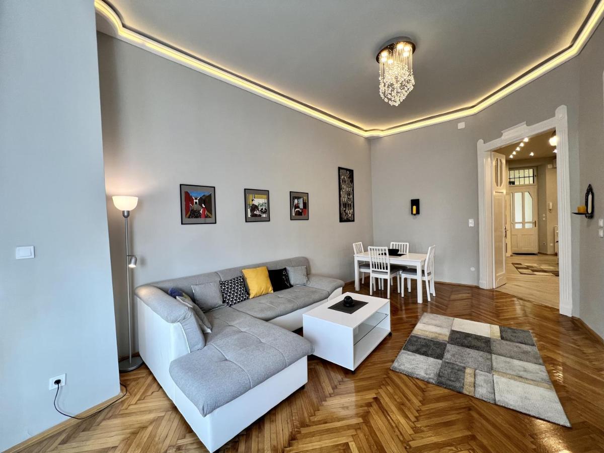 Krisztina Apartments Budapeste Exterior foto