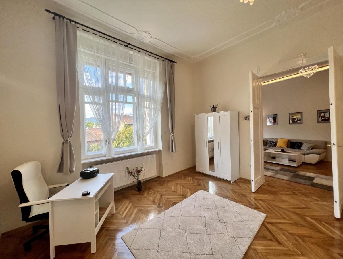Krisztina Apartments Budapeste Exterior foto